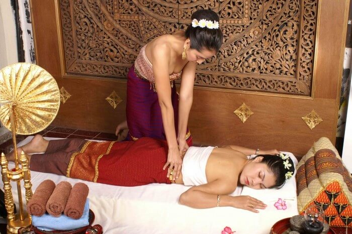 Massage Thái cổ truyền