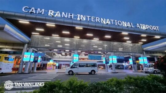 Đón khách VIP tại sân bay Cam Ranh